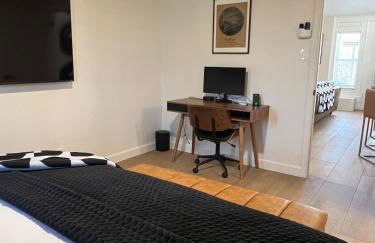 Midland Luxe, Pool, Fire Pit, Workspace, Pool Table - Foto 24