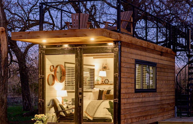 The Strazza House Tiny Container Home 12 min to Magnolia Silos Baylor Downtown - Foto 1