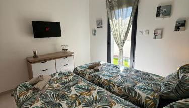 New villa 2025 Pyrenees View, Pool & Comfort - Foto 3