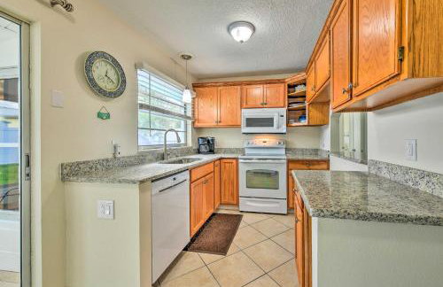 Apollo Beach Gem with Pool The Flamingo House - Foto 8