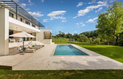 Villa Castanea by Villsy - Photo 3