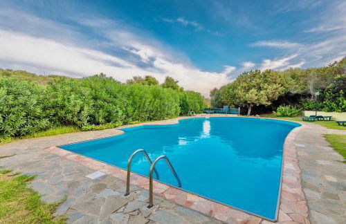 ISA-Villas with air conditioning, shared pool and private outdoor space just a few km from La Pelosa beach - Foto 10