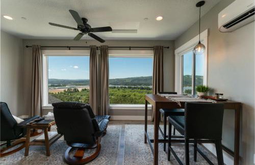 Eagles Bluff 1BR Suite of Kalama Oaks Lodge - Photo 9