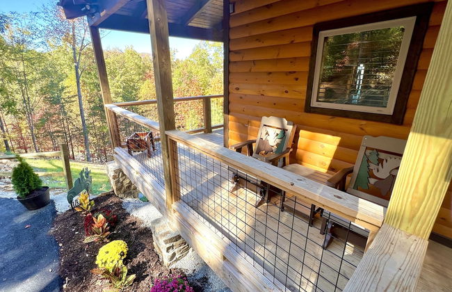 Lazy Bear Lodge 5 Bedroom Cabin by RedAwning - Photo 46