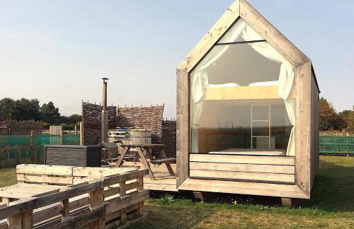 Lushna 3 Petite at Lee Wick Farm Cottages & Glamping - Foto 1