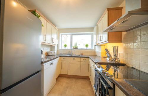 Cotswolds, Beautiful 5 bed 3 bath house, lovely garden, free parking - Foto 27