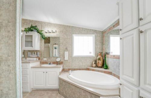 3 bed 2 bath with office room-with futon bed on Weiss Lake - with community ramp & dock - Photo 23