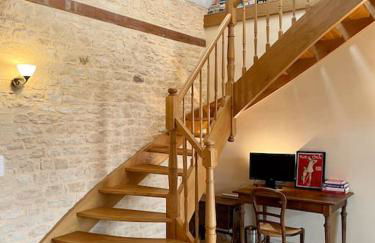 Charming 19th Century Farmhouse with Pool - Foto 17