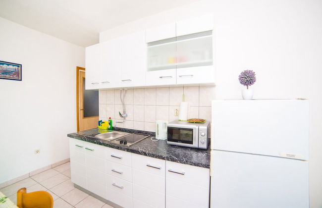 Apt Next to the Beach w Balcony and sea View - Foto 8