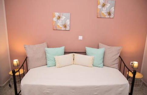 Lilia-RentalApartments - Photo 24