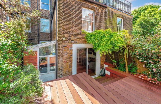 Charming Hampstead Retreat with Patio - Foto 15