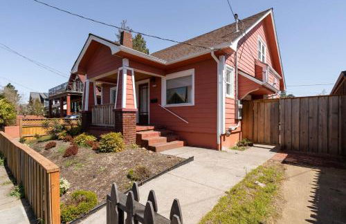 Stay Portland - The Tiny Farmhouse on Alberta - Photo 13