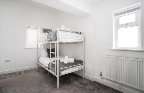 Stunning new 4 bed Penzance town Loft with parking - Foto 26