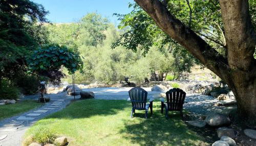 Sequoia Cabin by the River - Photo 3