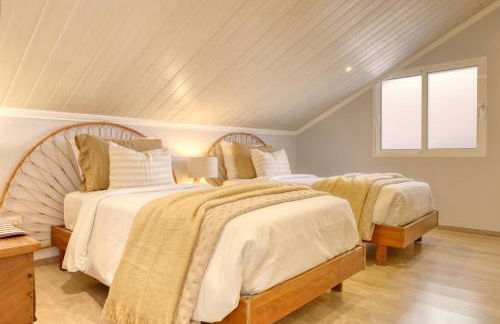 Casa da Praia, a Home in Madeira - Photo 31