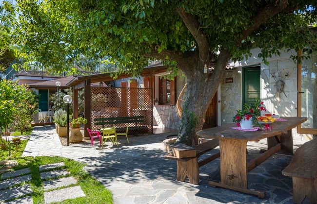 14 bedroom House in Prelà with swimming pool and garden - Photo 10