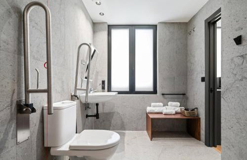 Pacifico Suites near Retiro - Photo 22