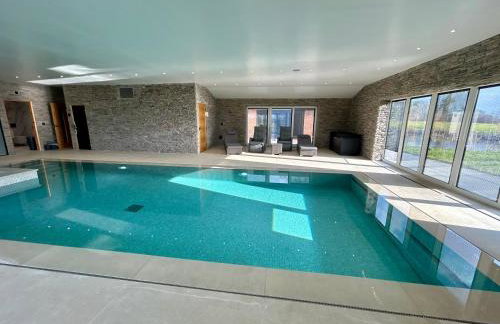 Four Bedroom House With Private Pool - Stunning countryside location with parking close to Chester City Centre - Photo 46