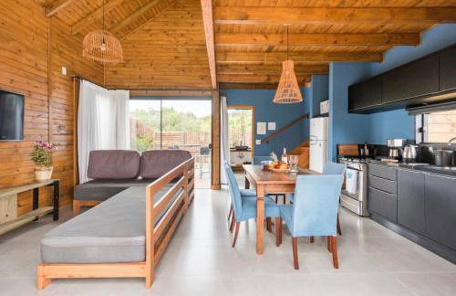 Casa com Banheira, Piscina e Quadra de Areia - Foto 2
