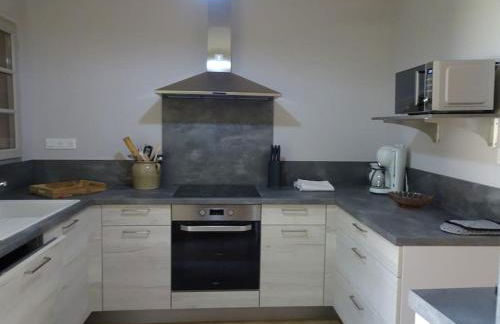 Domaine avec piscine à Milhac dans le Lot 4 étoiles 2 gîtes - Foto 8