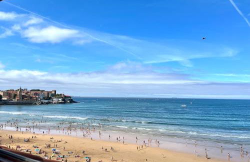 Ático primera línea Playa de San Lorenzo - Foto 3