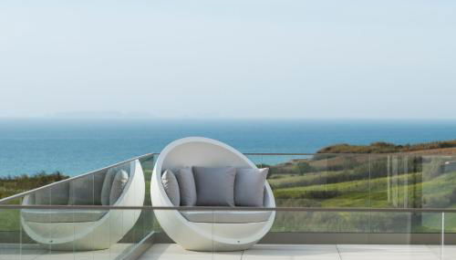 Peralta Beach - Award Winning Exquisite Dream Villa with Infinity Pool - Photo 2