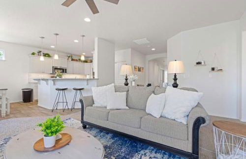 The Explorer! Extra Game Room, Fire pit Sleeps 10! - Foto 1