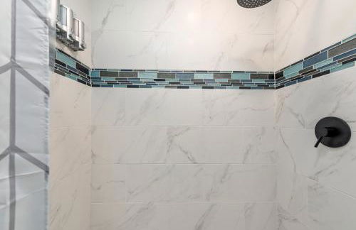 Tiny & Chic Heights Hideaway with Free Parking - Foto 2