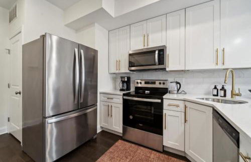 Roof deck w city views - brand new 3bd 3ba - Foto 11