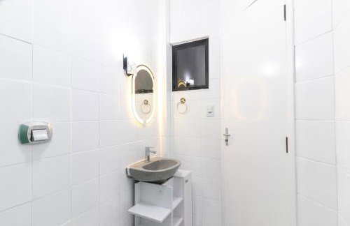 Apê Novo 5 min do Centro, Shopping e Praia com Garagem e Ar condicionado - Foto 4