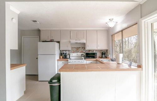 Parkhill Place- Mins from University of South AL - Foto 6