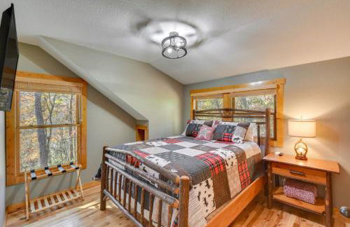 Burton on the Rocks Lake Retreat with Hot Tub! - Foto 14