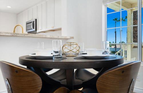 Desert Escape - Renovated, Steps from Pool - Foto 12