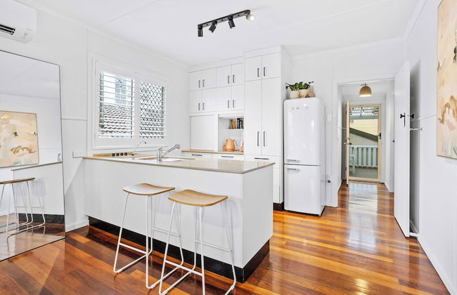 Palm Beach Cottage Walk to Beach - Photo 7