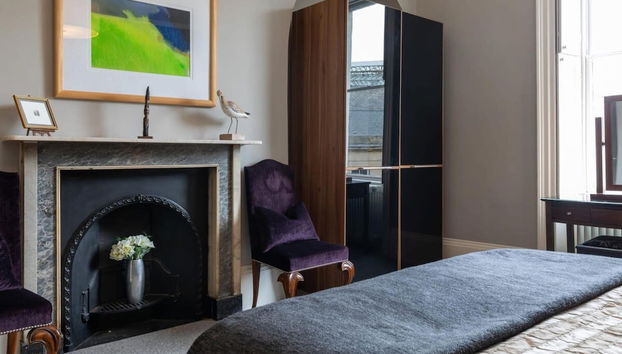 Light-filled Period Apartment - Central Bath - Foto 4, Habitación