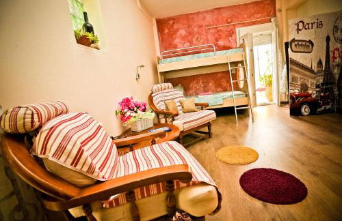 Home Suites - Photo 38