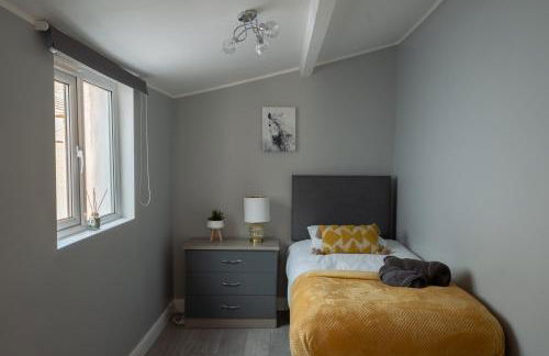 Cozy House with Modern Garden - Foto 9