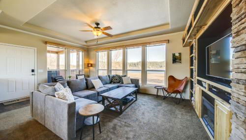 Newport Riverfront Home with Deck and Fire Pit! - Foto 3