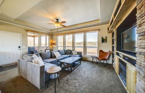 Newport Riverfront Home with Deck and Fire Pit! - Foto 3