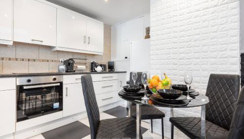 Central London 2BR 2BA Apt - 2 Min to Tube - Sleeps 6 - Foto 5, stove, toaster