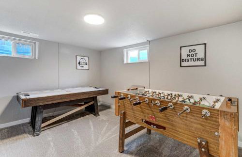 Newly Built 3BD Retreat w Mtn Views & Game Room - Foto 5