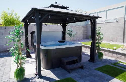 Enchanting Garden with Luxe Jacuzzi Spacious Yard - Foto 18