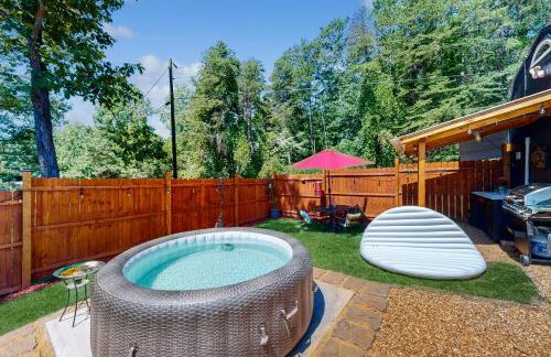 Hot Tub and Fire Pit Lakeside Getaway, Dogs Welcome - Foto 21