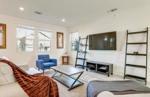 7 Mi to Dtwn Sacramento Peaceful Gem with Patio! - Foto 3