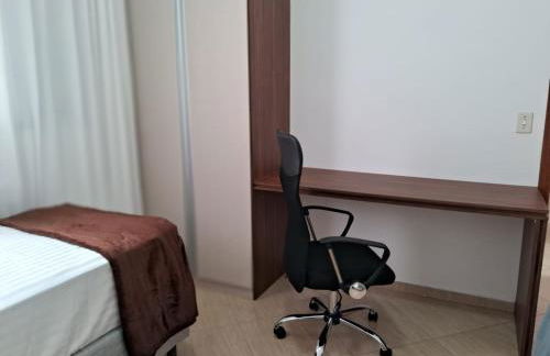 Lindo apto de 2 quartos e 1 banheiro c/ garagem - Foto 2