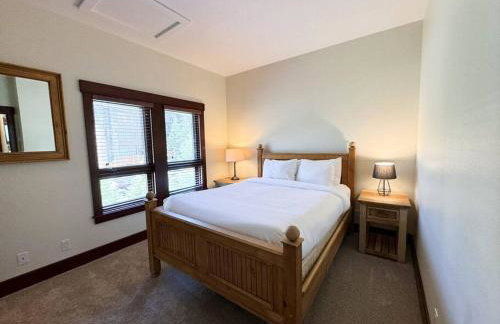 Luxury Townhome w/ Views, Private Jacuzzi & Garage - Foto 13