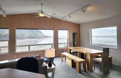 Oceanfront Views! Hot Tub! Starlit Shores - Foto 6