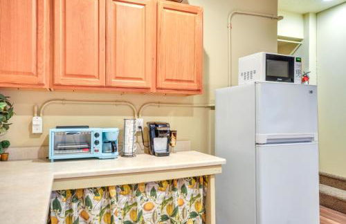 Inviting Studio with Patio, 15 Mi to Portland! - Foto 16