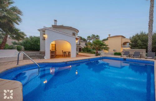 Villa Esmeralda by Abahana Villas - Photo 3