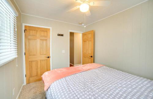 Manistique Lake Retreat with Dock! - Foto 19